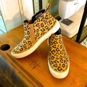 TOMS- Bryce Doe- 7.5 Women